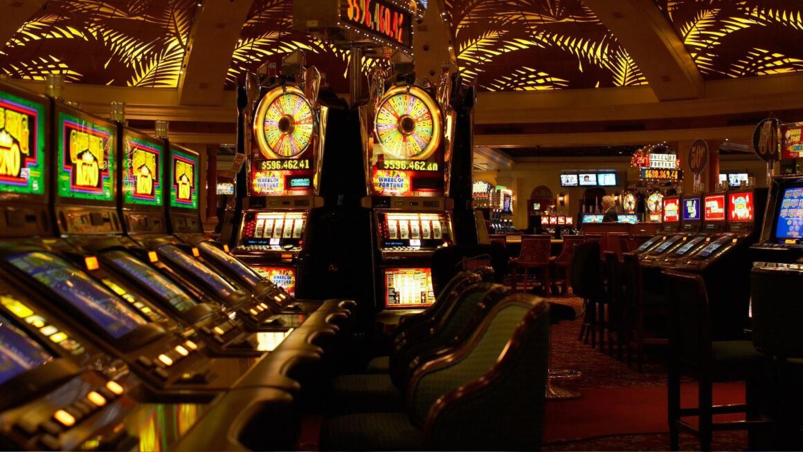 online casino lobbies, casino game features, best online casino games, live casino lobby, top casino games online, online casino game selection, casino game software, online gambling lobby, online casino game reviews