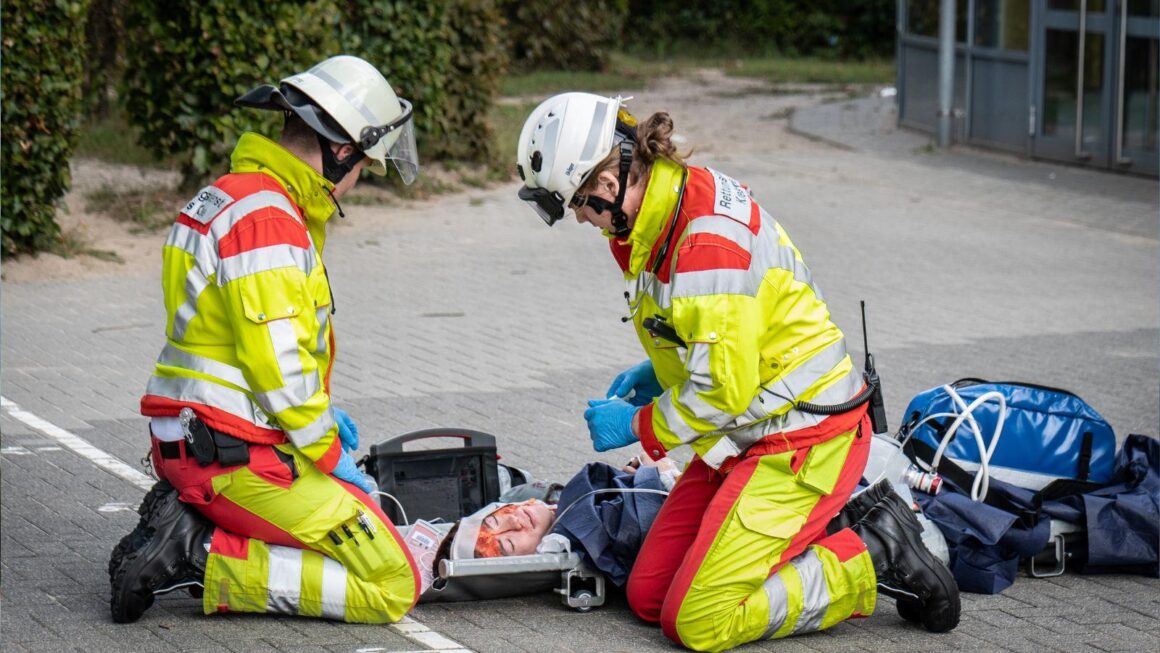 hollywood medical inaccuracies, video game medical realism, real-life emergency response, medical emergencies entertainment, first aid misconceptions, medical training realism movies, emergency medical procedures, hollywood healthcare mistakes, video game injury realism, medical accuracy in movies